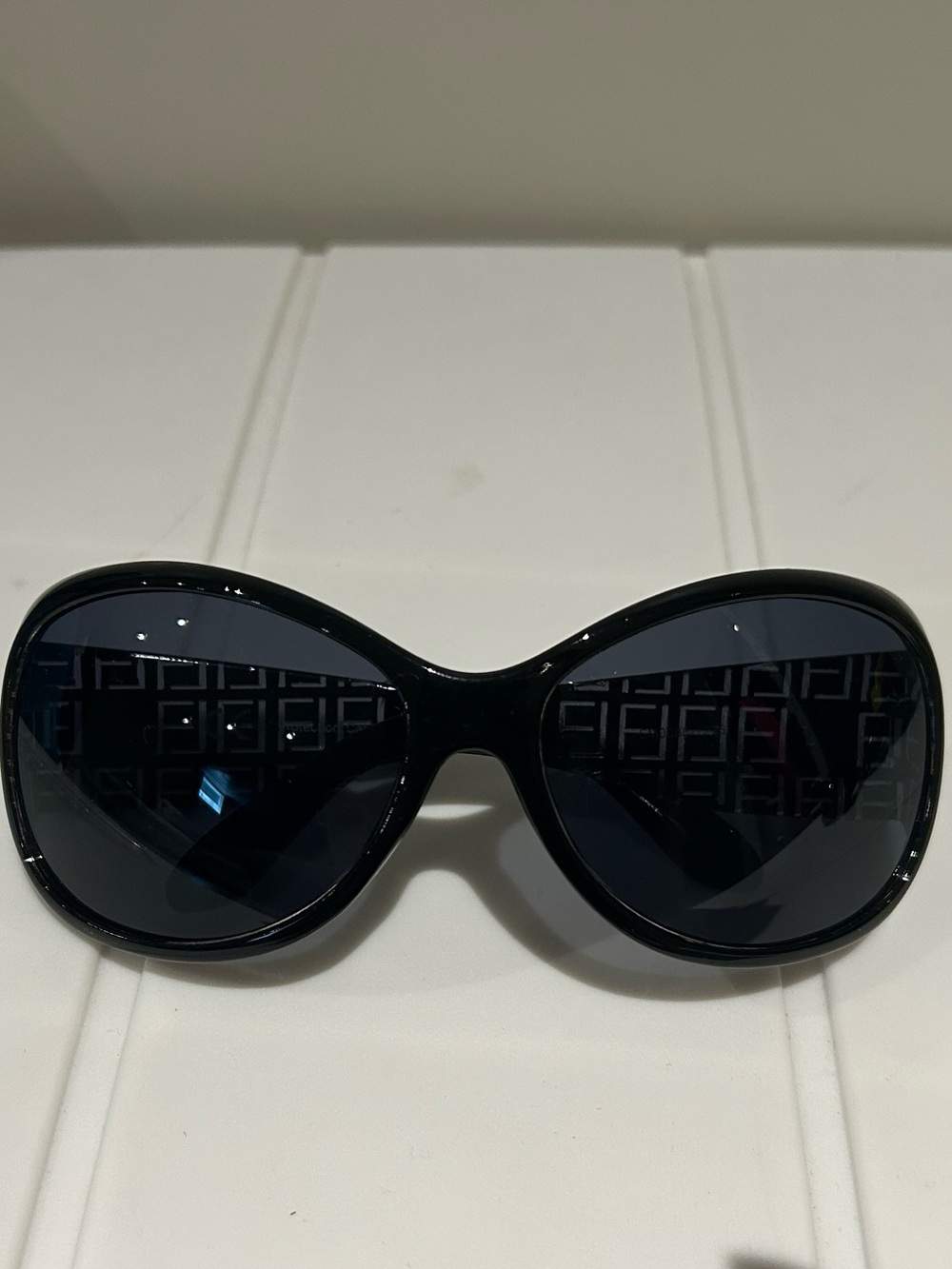 Fendi Imitation Black Oval Sunglasses